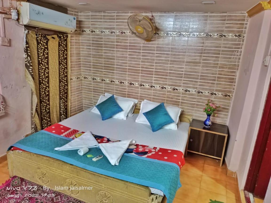 Hostel Desert Home Stay Jaisalmer Esterno foto
