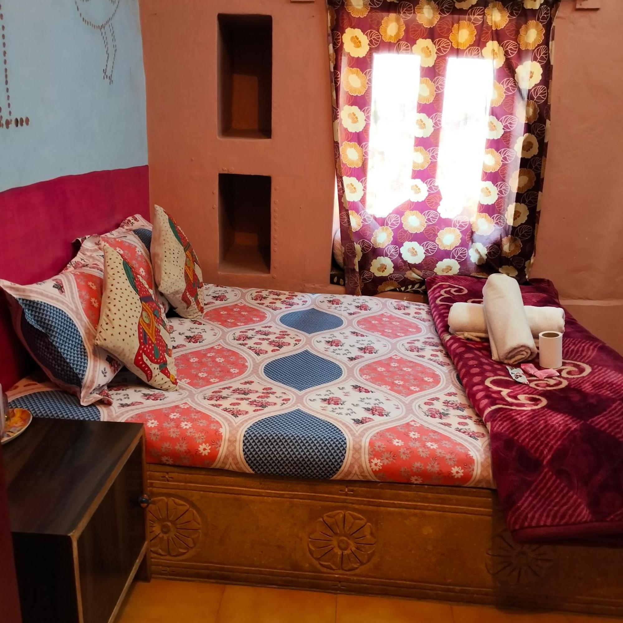 Hostel Desert Home Stay Jaisalmer Esterno foto