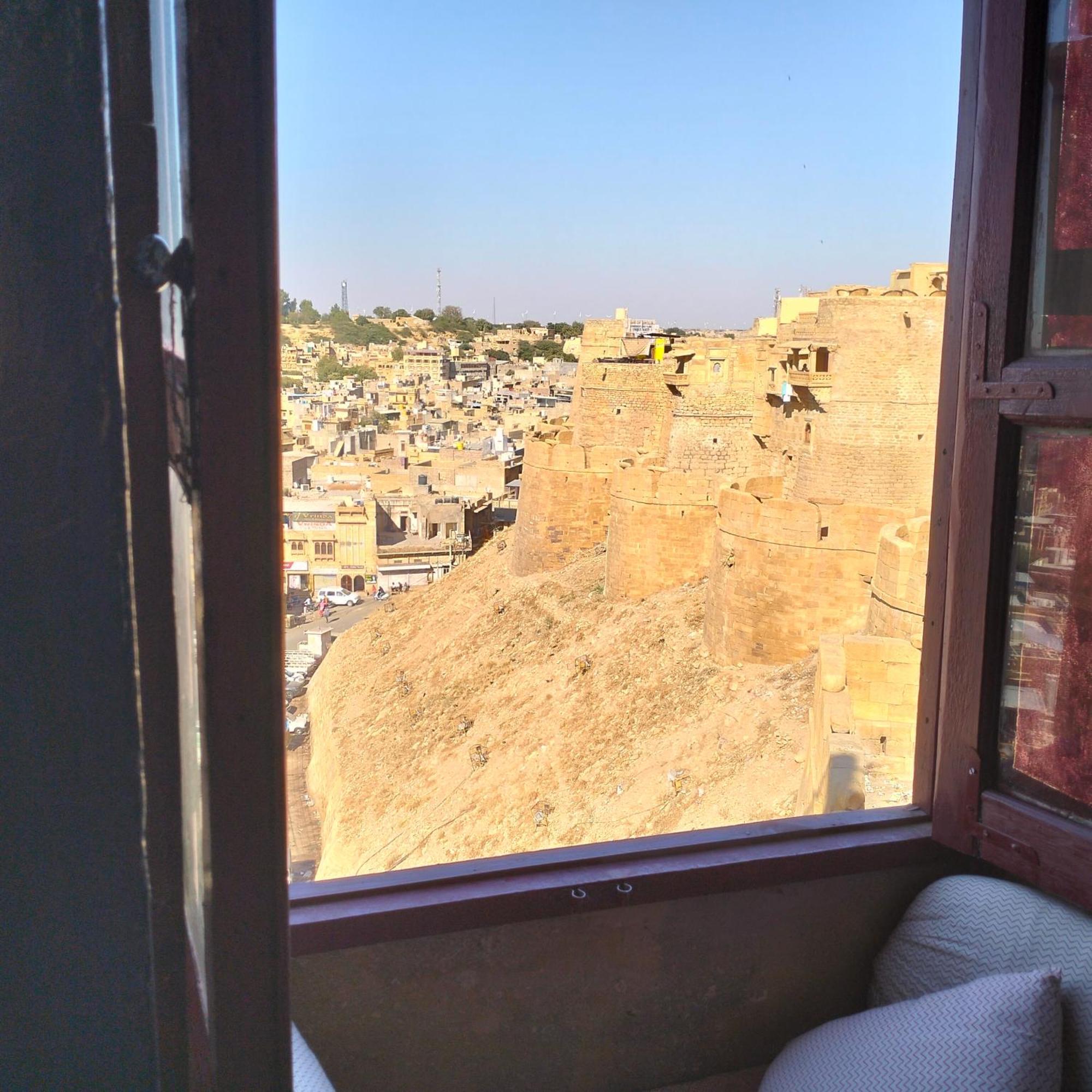 Hostel Desert Home Stay Jaisalmer Esterno foto