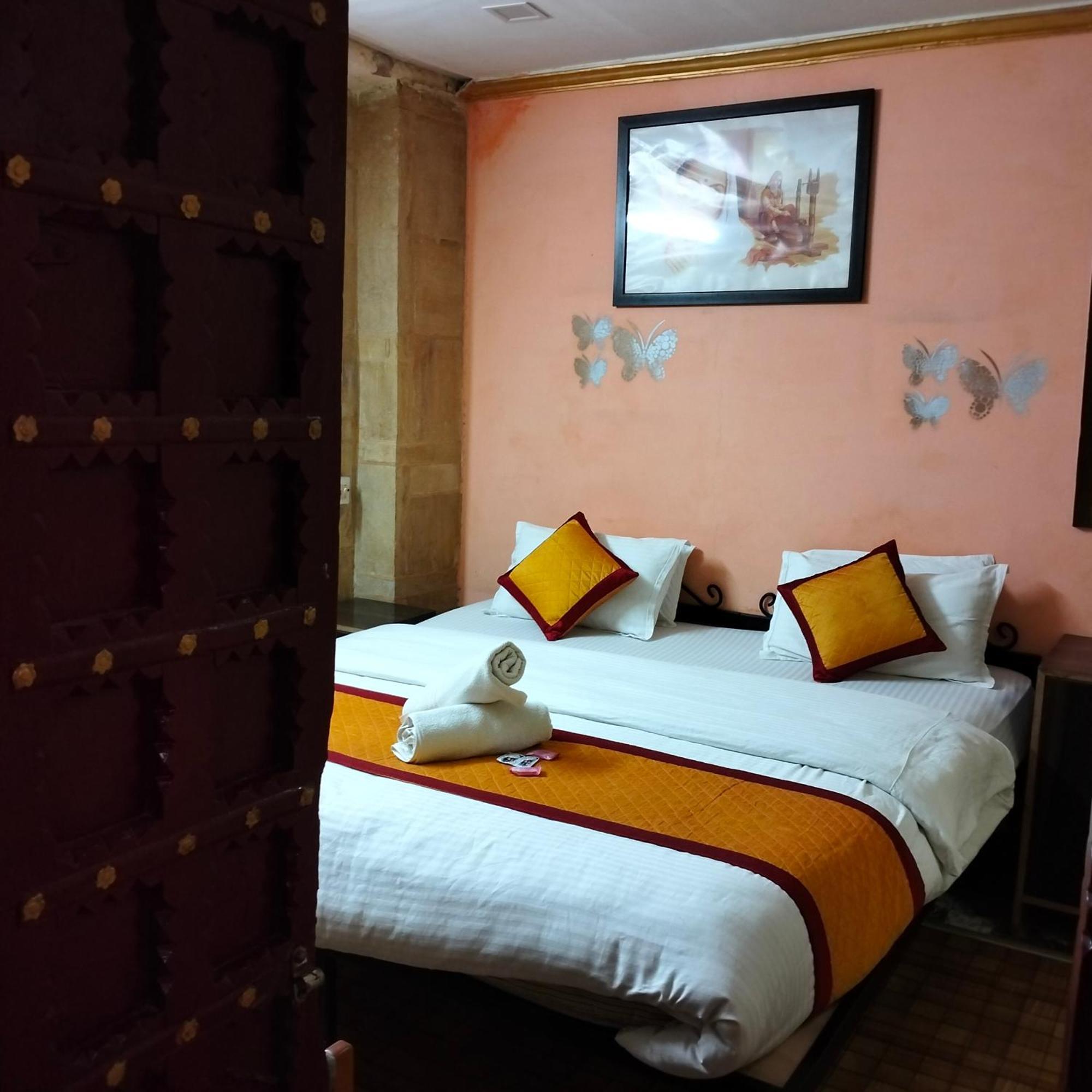 Hostel Desert Home Stay Jaisalmer Esterno foto